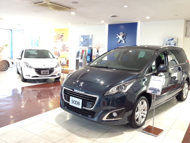 展示車入れ替え