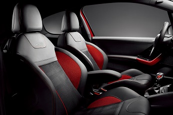 期間限定の208GTi！