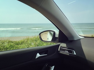 小さな幸せを求めに、308なドライブ。