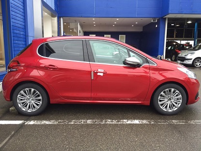 208Allure到着いたしました。