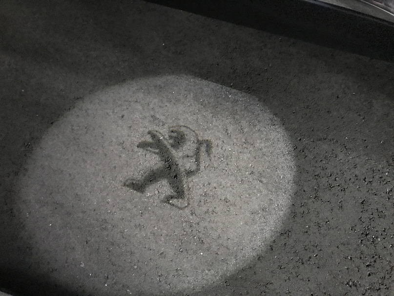 暗闇に・・・