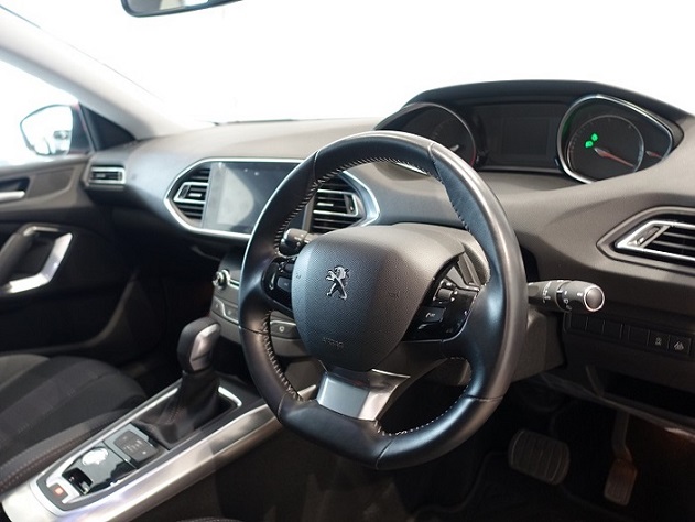 ☆中古車情報☆