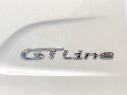 NEW PEUGEOT 208 DEBUT FAIR