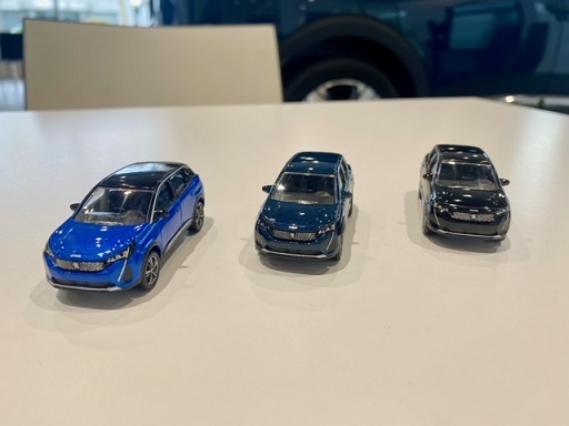 3008 HYBRID4 デビューフェア開催！！