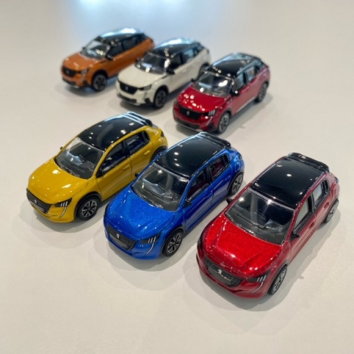 208/2008ミニカー🚗