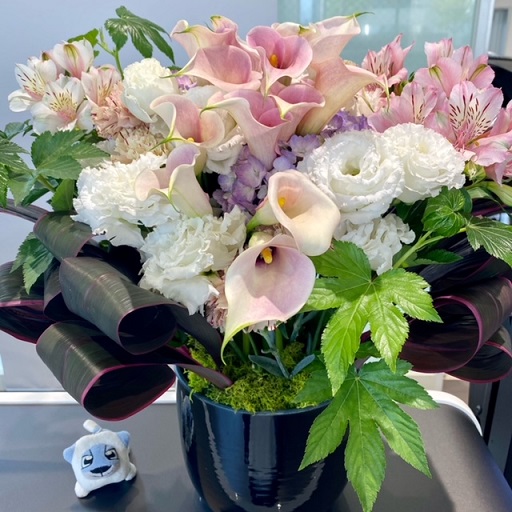 ショールームのお花入れ替えしました🌹