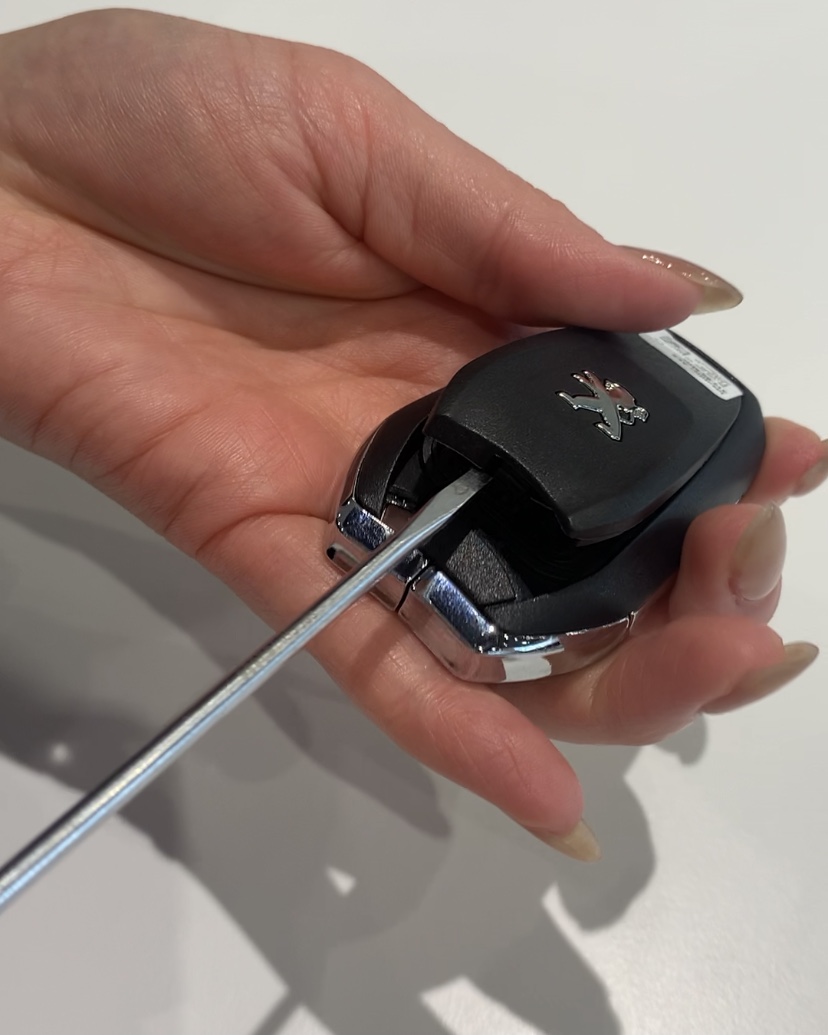 スマートキー電池交換方法をご紹介します🔋