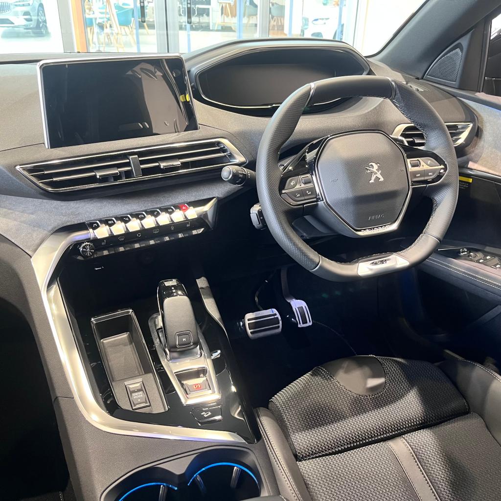 展示車【3008GT】のご紹介🚗