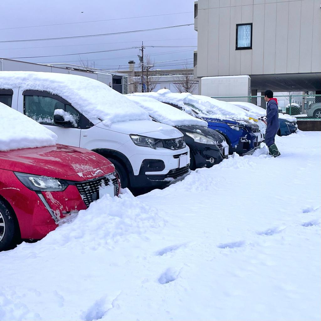 金沢にも雪が積もりました～！！❄