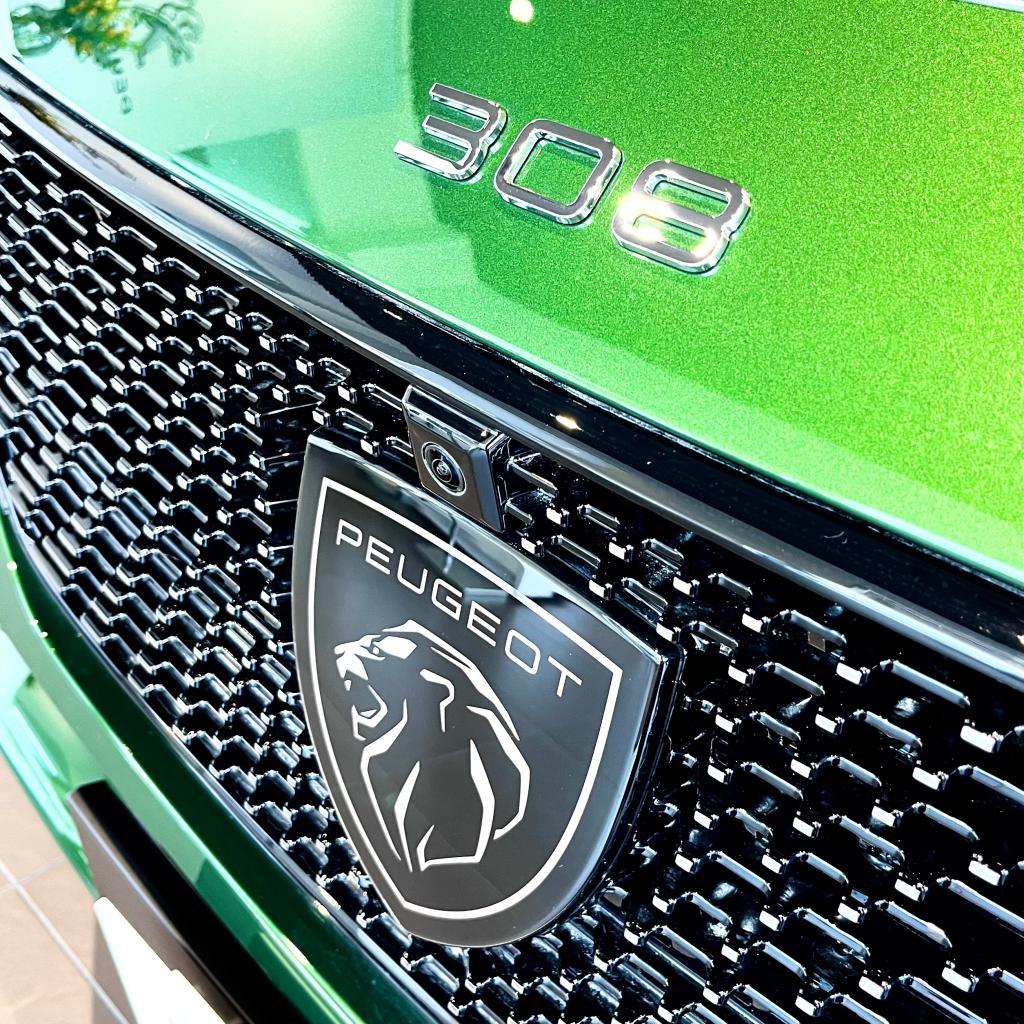 308 GT PureTech Edition展示中です！💚