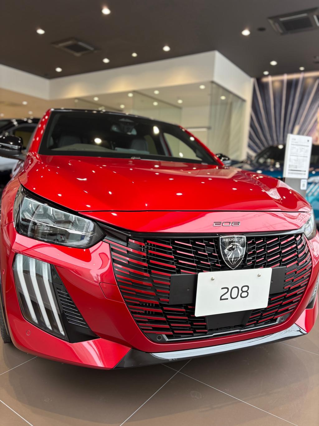 208GT HYBRIDエリクサー・レッド展示中❤️