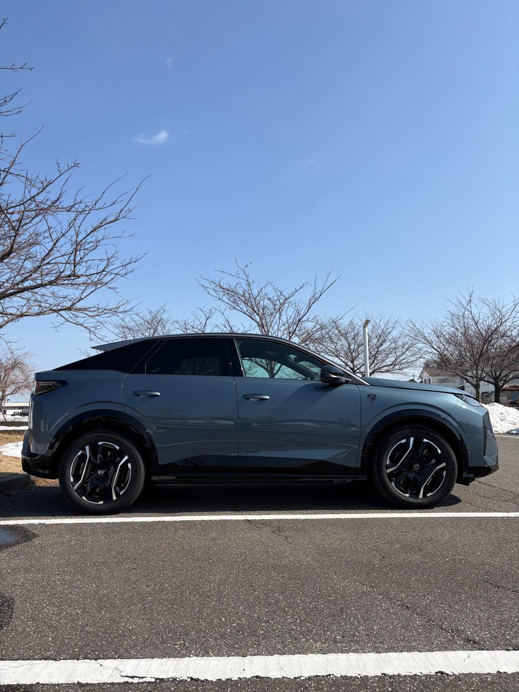 NEW E3008 デビュー💫試乗車あります😼