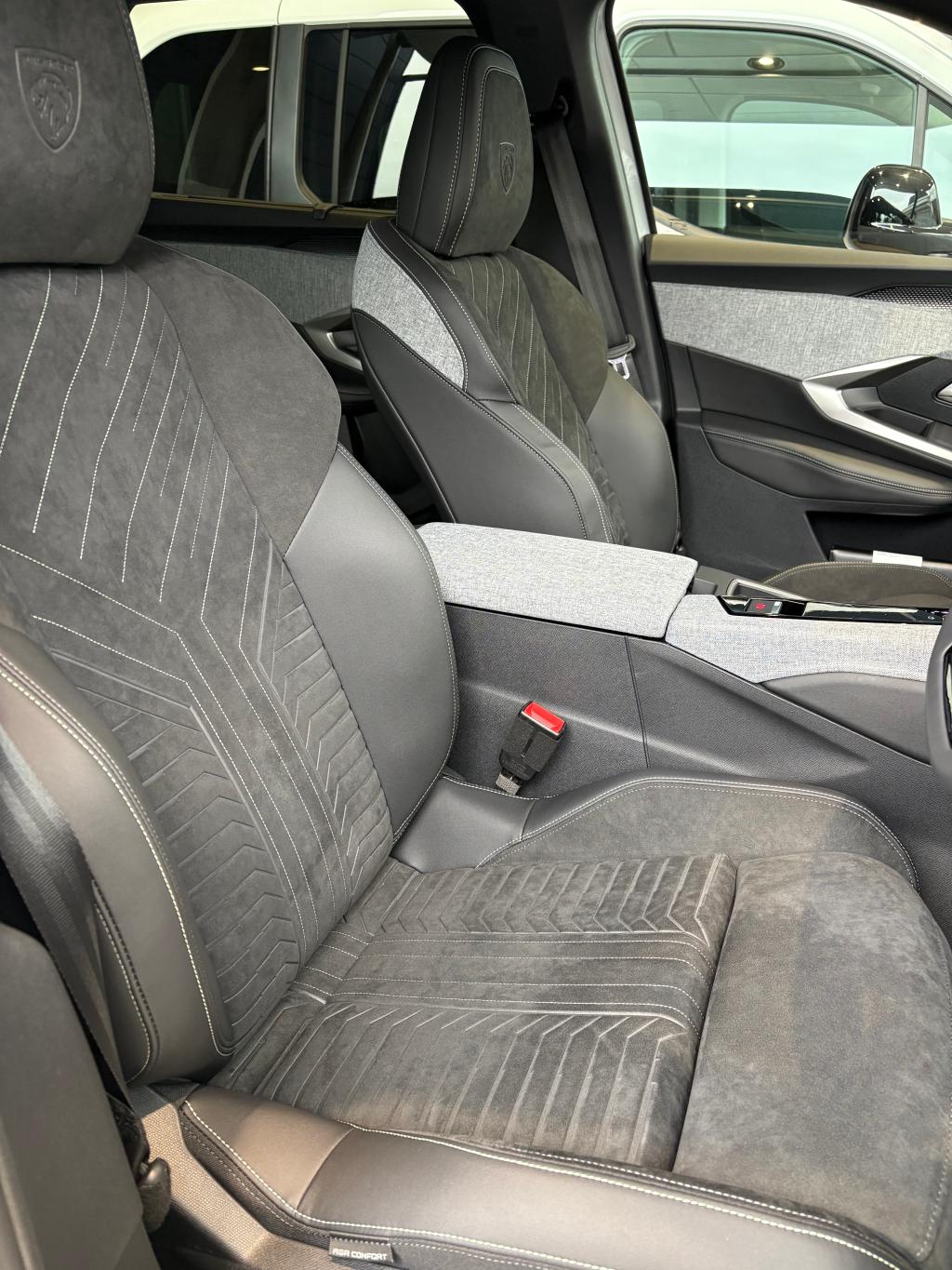 ⭐️NEW 5008 デビュー⭐️試乗車ご用意してます！