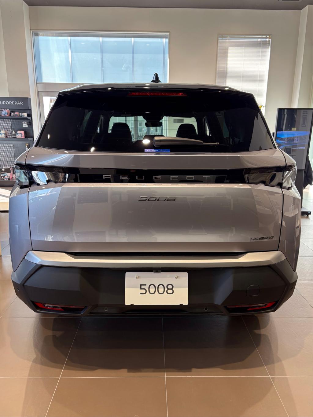 NEW 5008 展示中です👀