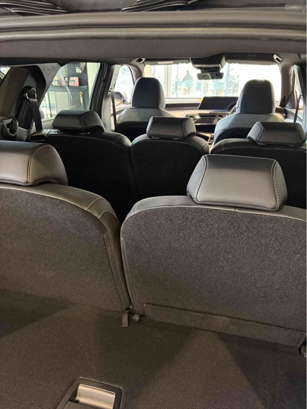 NEW 5008 展示中です👀