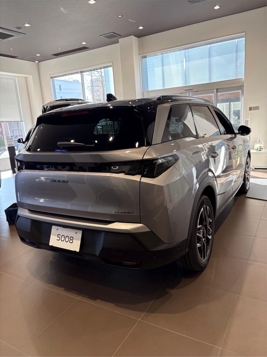 NEW 5008 展示中です👀