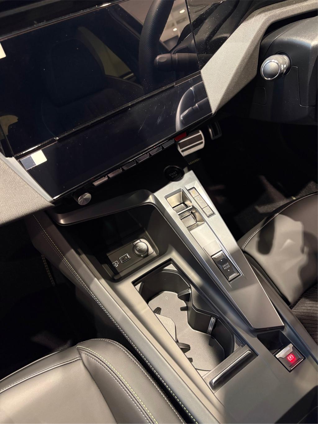 🚙✨展示車紹介✨🚙