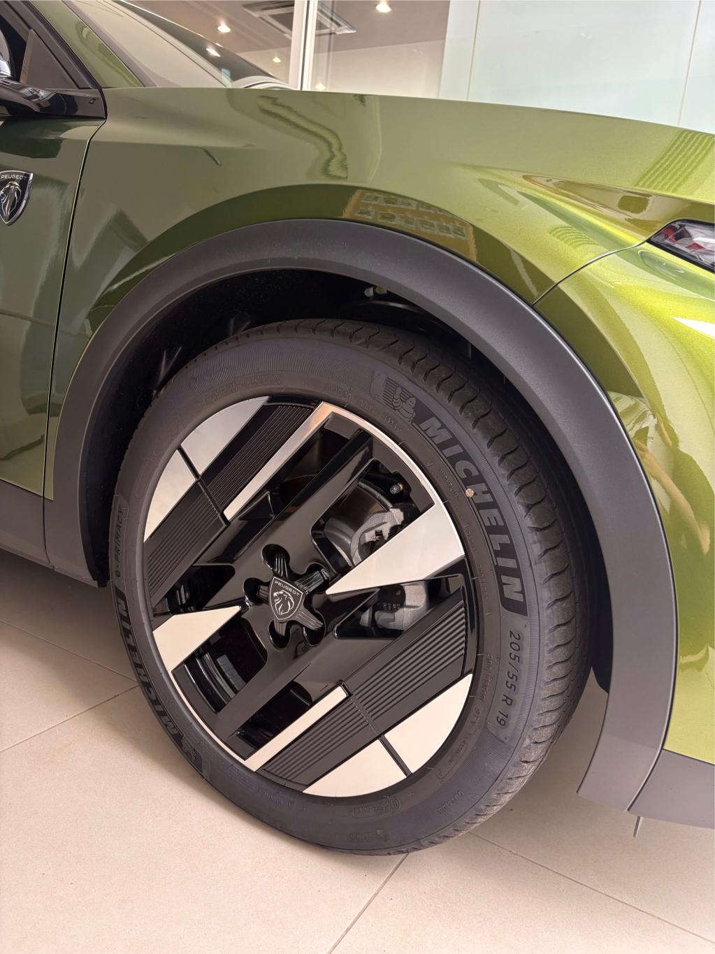 NEW 408 GT HYBRID